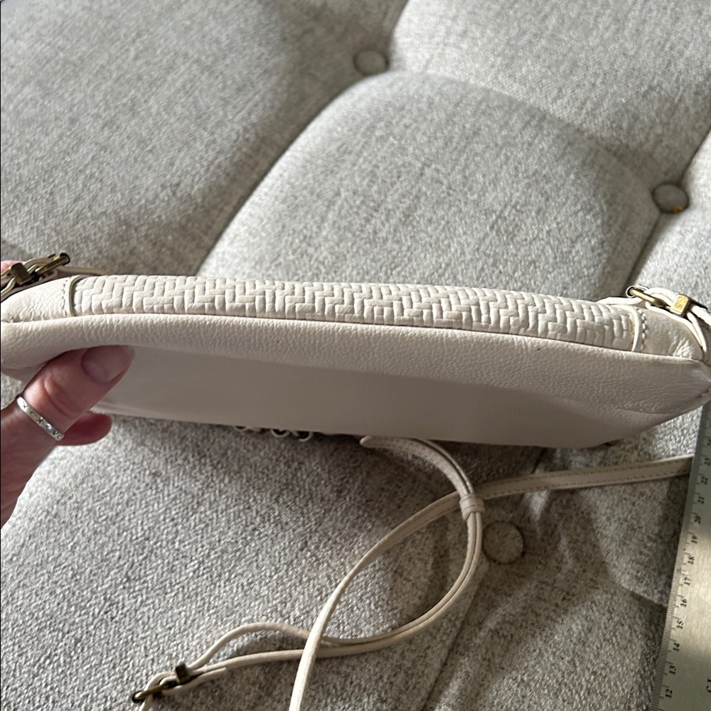 ELLIOT LUCCA LEATHER 3 ZIPPER DESIGN CREAM COLOR CROSSBODY BAG - Picture 15 of 16